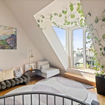 3br Sunset Penthouse In & Quiet Location - 5 Min Walk From Station Apartmán *