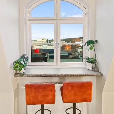 3br Sunset Penthouse In & Quiet Location - 5 Min Walk From Station Apartmán