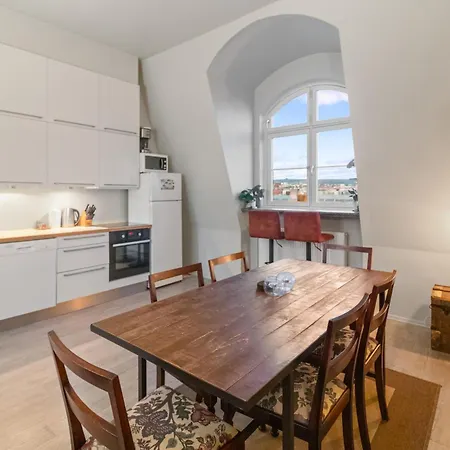 3br Sunset Penthouse In & Quiet Location - 5 Min Walk From Station Oslo